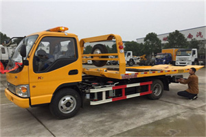 洪雅哪里有拖车服务