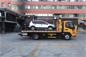 洪雅汽车紧急补胎换胎救援