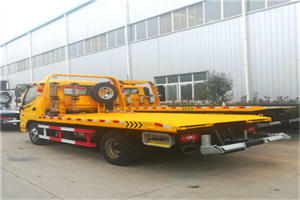 洪雅附近拖车救援搭电