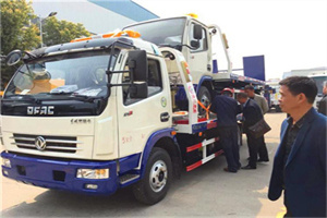 洪雅汽车道路救援拖车价格